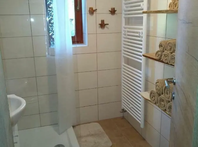 Apartma Miko דירה בובק